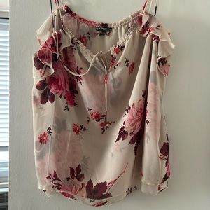 Express Keyhole Flower Top